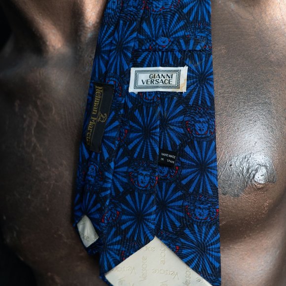 Versace Tie Blue Medusa All Over!  Great condition - Picture 5 of 6
